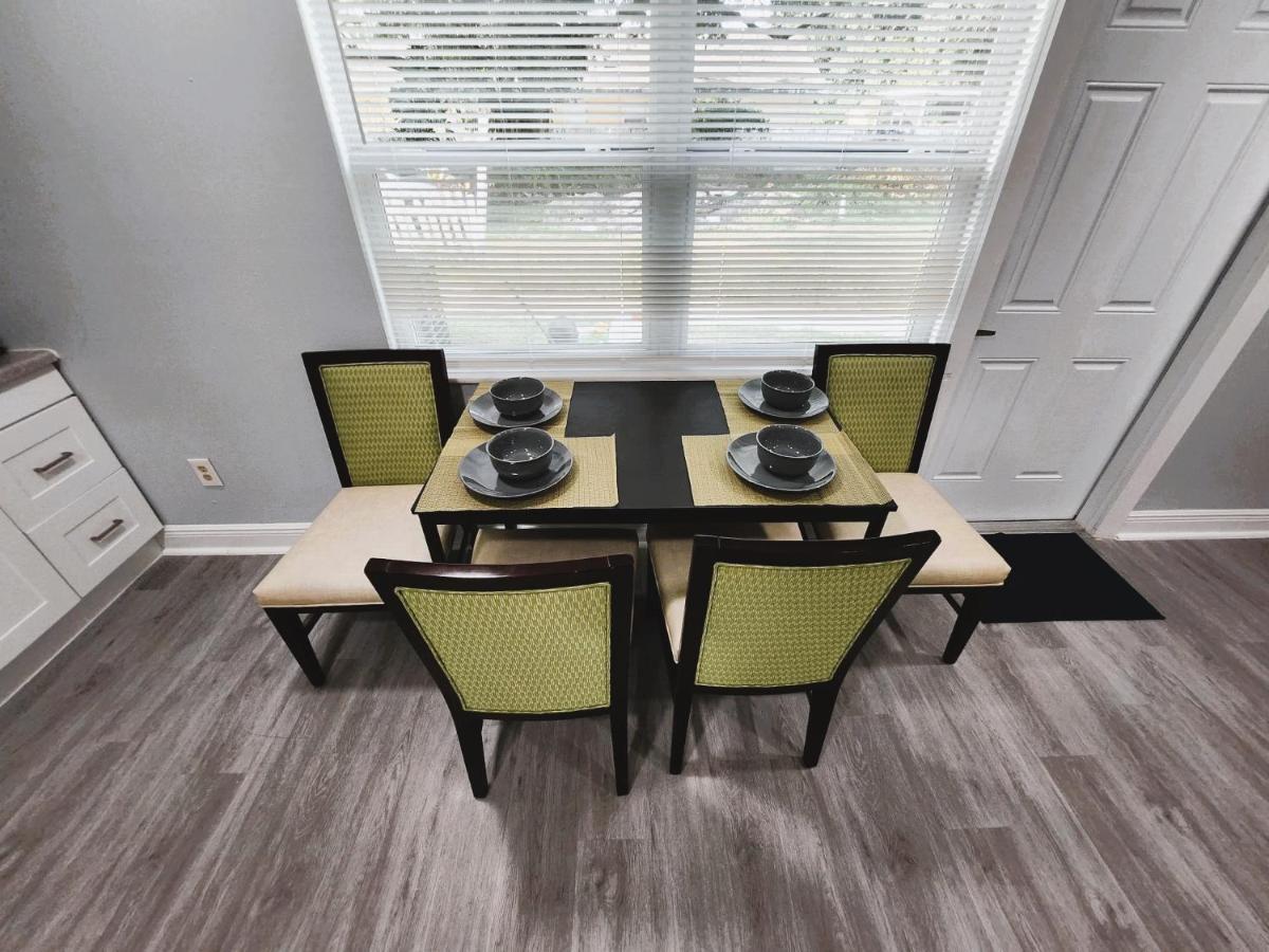 Cheerful Super Suite + 2 Queen + Sofa Bed Minutes From The Airport! Tampa Eksteriør billede